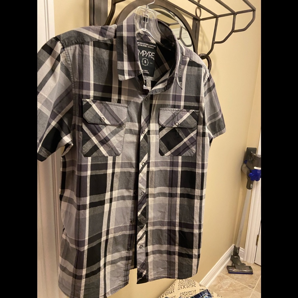 Empyre men’s short sleeve shirt